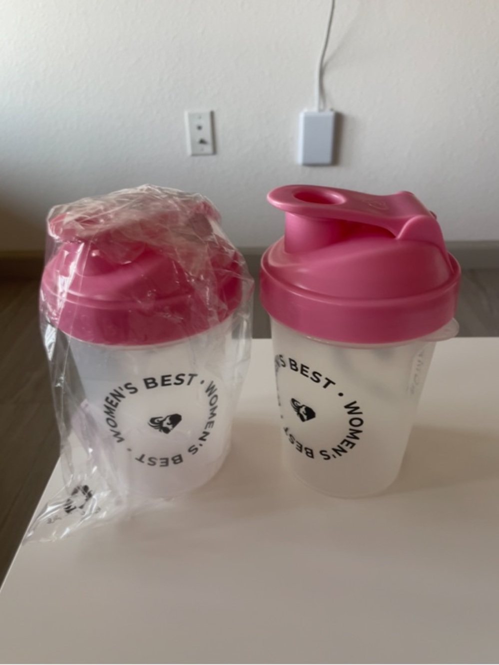 Women’s best 2 Pink Shake & Pour Protein Shaker Cup -
